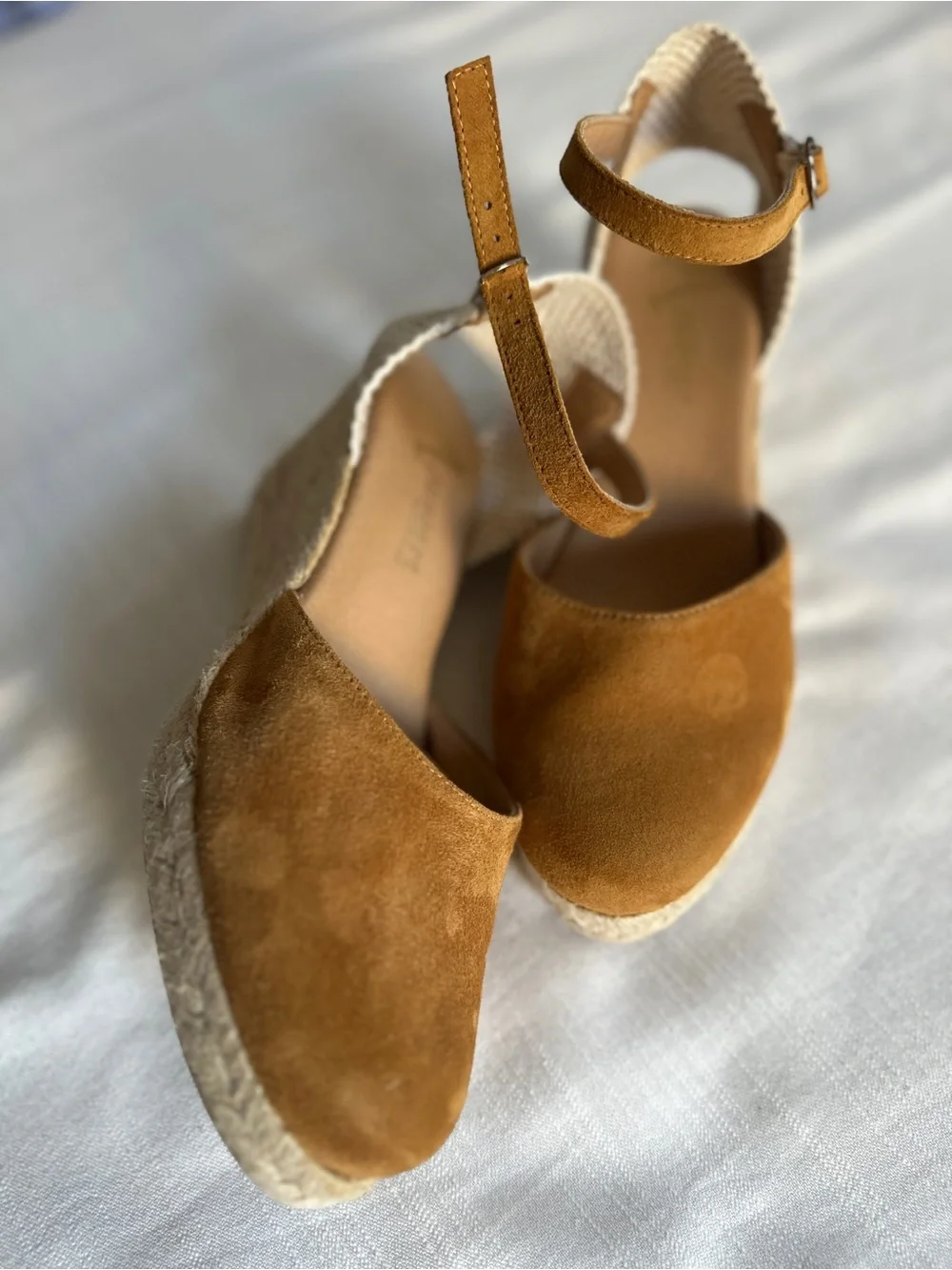 Paseart anthropologie suede